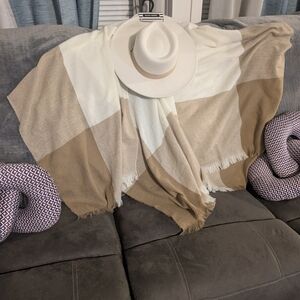 Alexis Bendel Ruana & Fedora Hat Set
